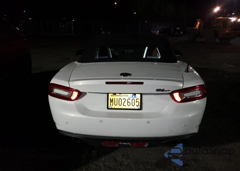 2017 Fiat 124 Spider z USA, uszkodzony, nr VIN 106407